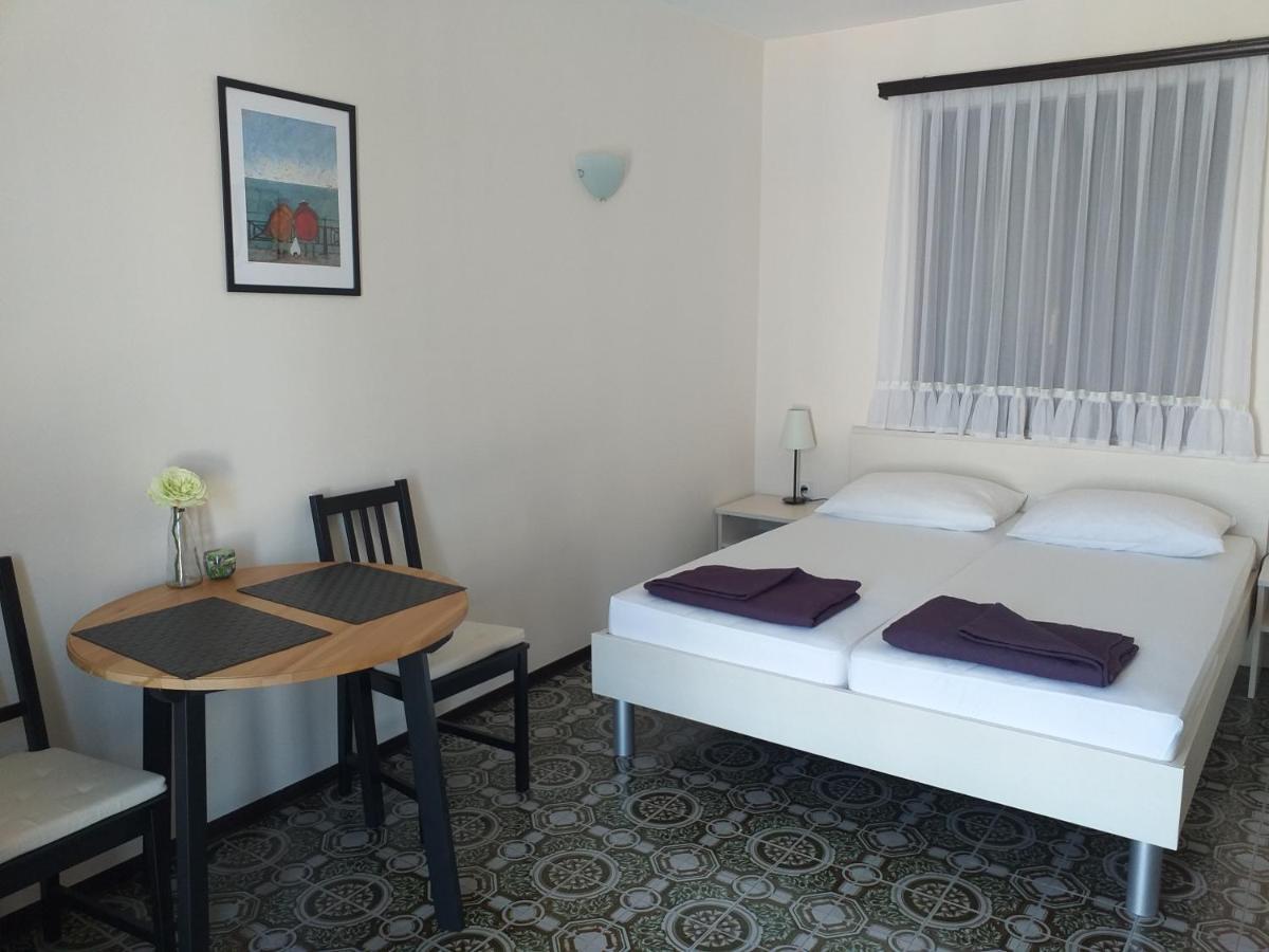 Apartments Marta Rogoznica  Ngoại thất bức ảnh