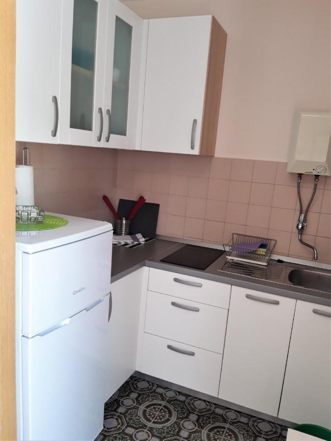 Apartments Marta Rogoznica  Ngoại thất bức ảnh
