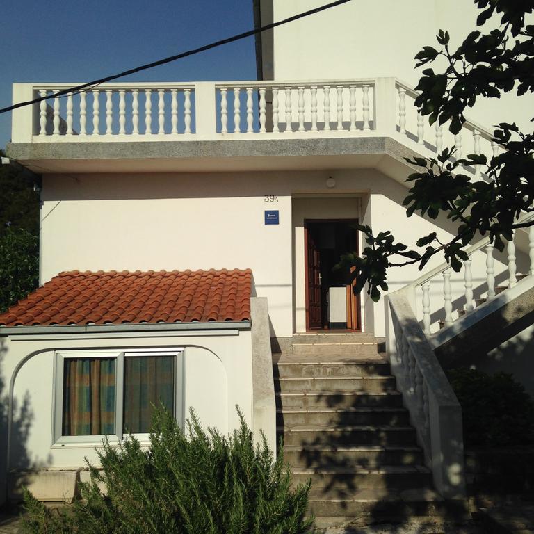 Apartments Marta Rogoznica  Ngoại thất bức ảnh